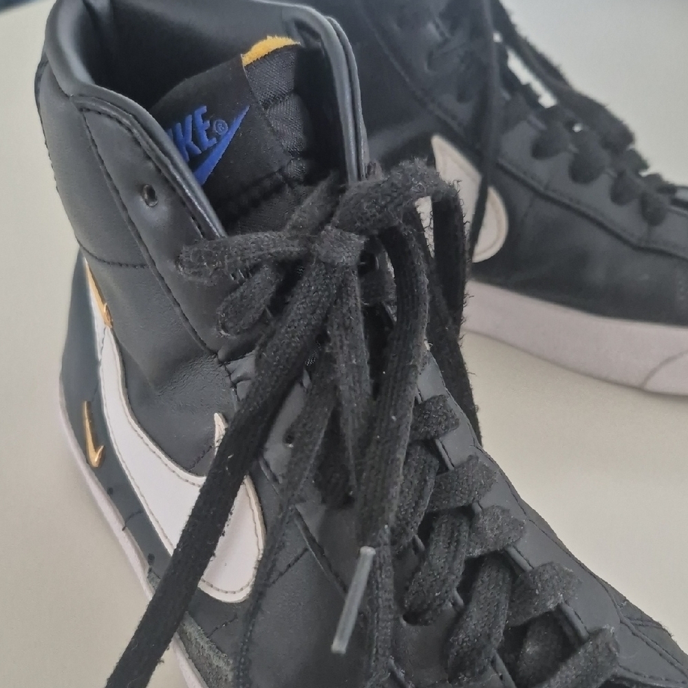 Nike Blazers Black High-Top Sneakers with White Swoosh and Gold Accents,Size US8 - Picture 12 of 15